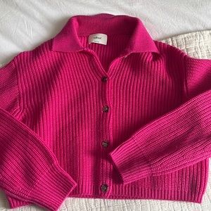 Aritizia- Wilfred cropped hot pink sweater!